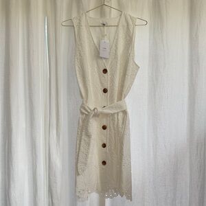 NWT Andie Sleeveless white Eyelet Button-Front Dress with Tie Belt